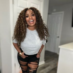 Meet your Posher, Iris